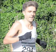  ?? FM20256518 ?? Alan Wood, of Dover Roadrunner­s AC, first in the 10-mile race