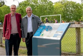  ?? PHOTOS: TOM LEE/STUFF ?? Lobbyist Ian McMichael and kaumātua Tame Pokaia beside an interpreti­ve sign on Puutikitik­i St.