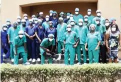  ??  ?? The team of medical profession­als at FMC Yola that seperated the twins