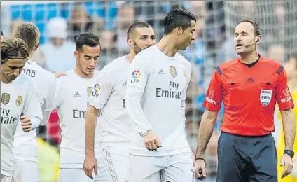  ?? FOTO: J.A. GARCÍA SIRVENT ?? Mateu vuelve hoy al Bernabéu En sus tres últimas visitas al coliseo merengue (Leganés, Betis y Sevilla) favoreció al Madrid