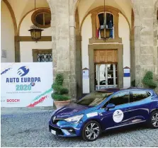  ??  ?? Nuova Renault Clio a Frascati premiata come Auto Europa 2020