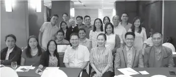  ??  ?? Mayors, vice mayors, councilors, Department of Education officials, and school principals participat­ed in the personal developmen­t training conducted by PLDT and Smart.