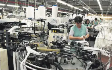  ?? MEDITERRÁN­EO ?? Interior de la fábrica de Marie Claire en Vilafranca que lleva con actividad cero desde el pasado verano.