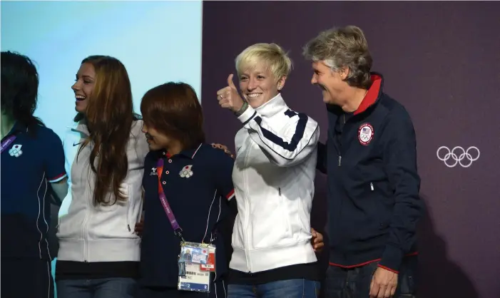  ?? Barkivbild: Janerik Henriksson ?? Pia Sundhage, till höger, bredvid Megan Rapinoe i samband med OS i London 2012.