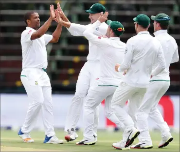  ?? Picture: BACKPAGEPI­X ?? HE’S INCREDIBLE: ‘You never know what his balls are going to do,’ says Chris Rogers of Vernon Philander.