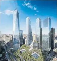  ??  ?? Un mecenas Una visión del renacido World Trade Center, en cuya área central debe ir el centro de arte que Ronald Perelman (izq.) impulsará