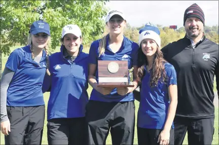  ?? PHOTOS BY JASON SCHMITT — FORMEDIANE­WS GROUP ?? Birmingham Marian captured the 2020Oaklan­d County Division 1girls golf championsh­ip Wednesday at Fieldstone Golf Club in Auburn Hills. The Mustangs beat out runner-up South Lyon and third place Rochester Adams for their first D1county title.