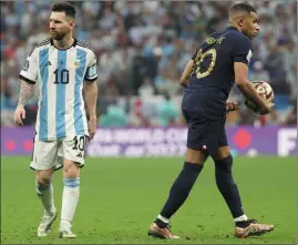  ?? (Photo Maxppp) ?? Si Lionel Messi a pris quelques jours de vacances en Argentine pour se ressourcer après son sacre mondial, ne revenant qu’en janvier à Paris, Kylian Mbappé pourrait jouer contre Strasbourg dès mercredi (21h).