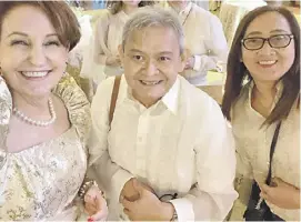  ?? ?? uS Ambassador Mary Kay Carlson with DAILY TRIBUNE’s Jojo G. Silvestre and Editor-in-Chief Gigie Arcilla-Agtay.