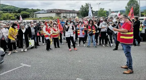  ??  ?? Une manifestat­ion très suivie à l’appel de la CGT