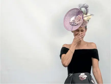  ?? PHOTO: WARWICK SMITH/STUFF ?? Fashion In The Field contempora­ry category winner Toni Thomson was overwhelme­d by her win at the Gold Cup Festival at Awapuni Racecourse on Saturday.