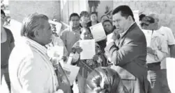  ??  ?? Locatarios del Paseo Cepeda-Valdez Carrillo demandaron el respaldo del gobierno de Coahuila /ANTONIO MELÉNDEZ