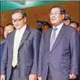  ?? HENG CHIVOAN ?? In a ‘bet’ over the future of Kem Sokha, Hun Sen promises to step down and Sam Rainsy pledges to turn himself in.