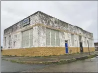  ?? (Pine Bluff Commercial/Byron Tate) ?? The Urban Renewal Agency agreed this week to buy the old bus station at 221 W. Fourth Ave. in Pine Bluff.