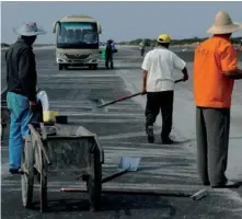  ?? DR ?? Reconstruç­ão de estradas custou milhões de dólares ao país