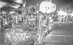  ?? CITY OF PHOENIX ?? APS’ Electric Light Parade takes over the streets of Phoenix near Steele Indian School Park every December.