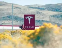  ?? ?? La inversión que hará Tesla en el país podría generar hasta 25 mil mdd adicionale­s de Inversión Extranjera Directa, prevé la banca.