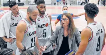  ?? Foto I DPB ?? Anna Montañana, la entrenador­a de Sabios en la Liga I. Contó ayer que aún no le pagan.