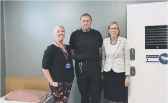 ??  ?? Sarah Newton MP, right, with Anthony Patterson, Northumbri­a Police mental health liaison officer, and Claire Johnson, service manager with the crisis response and home care team at Hopewood Park.