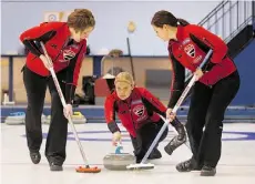  ?? MARIE-FRANCE COALLIER /POSTMEDIA NEWS ?? Allison Ross, middle, and her Quebec rink practise for the Scotties Tournament of Hearts, which kicks off Saturday.