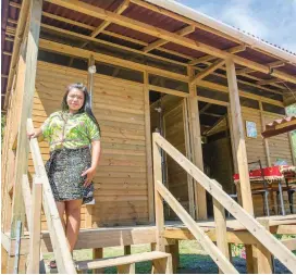  ?? FOTO ?? Liney Domicó es una de los 305 indígenas de Dabeiba que se beneficiar­on con las nuevas viviendas.