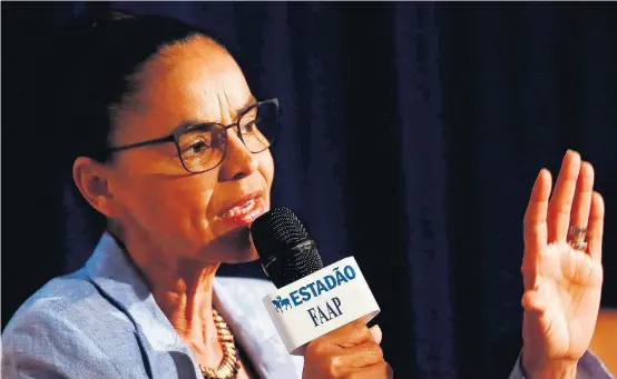  ?? HÉLVIO ROMERO/ESTADÃO ?? Proposta. A presidenci­ável da Rede, Marina Silva, durante a sabatina; ela defendeu a adoção de reforma do Judiciário e o fim da reeleição para presidente