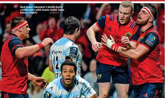  ?? SPORTSFILE ?? Red hope: Munster’s Keith Earls celebrates with team-mate Jean Kleyn (right)