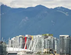  ?? GERRY KAHRMANN / POSTMEDIA FILES ?? B.C. Crown corporatio­n PavCo seeks to build a 40-storey tower in one of Vancouver’s “view corridors.”