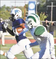  ?? Pete Paguaga / Hearst Connecticu­t Media ?? Middletown’s Kristian Glemaud races for a 95yard touchdown during the Blue Dragons’ 3421 loss to Maloney on Friday at Middletown.