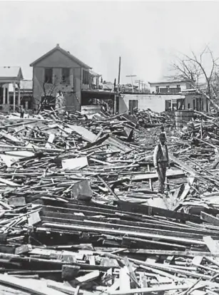  ?? Rosenberg Library ?? The hurricane that hit Galveston in 1900 resulting in between 6,000 and 8,000 deaths, according to most estimates.