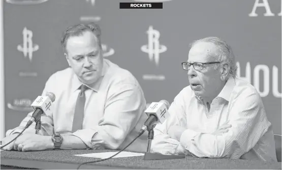  ?? Michael Ciaglo / Houston Chronicle ?? Rockets president Tad Brown, left, said owner Leslie Alexander’s “impact is felt in everything we do,” from decisions on Toyota Center to the players on the court.