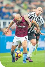  ??  ?? Pablo Zabaleta holds off Jonjo Shelvey