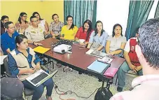  ??  ?? ENCUENTRO. El comité organizado­r de la marcha se reunió el martes de esta semana para ultimar detalles del evento.