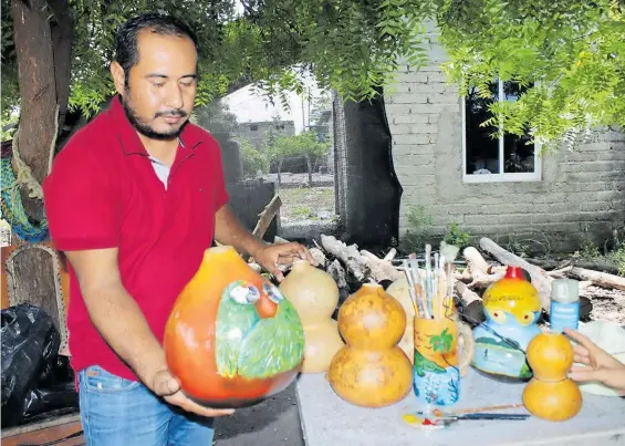  ?? JESÚS LÓPEZ ?? José Ignacio Contreras, artesano de Tecualilla.