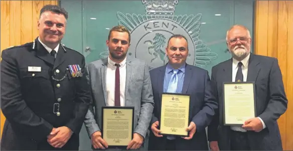  ??  ?? Chief Constable Alan Pughsley with Bobby Stevens, John Stevens and Chris Shore