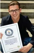  ?? Foto: Wyszengrad ?? André Ortolf sammelt Weltrekord­e – der zeit ist der 23 Jährige zehn Mal im Guin nessbuch vertreten.