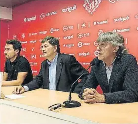  ?? FOTO: GIMNÀSTIC ?? Llibert (director deportivo) y Andreu (presidente), junto al Enrique Martín