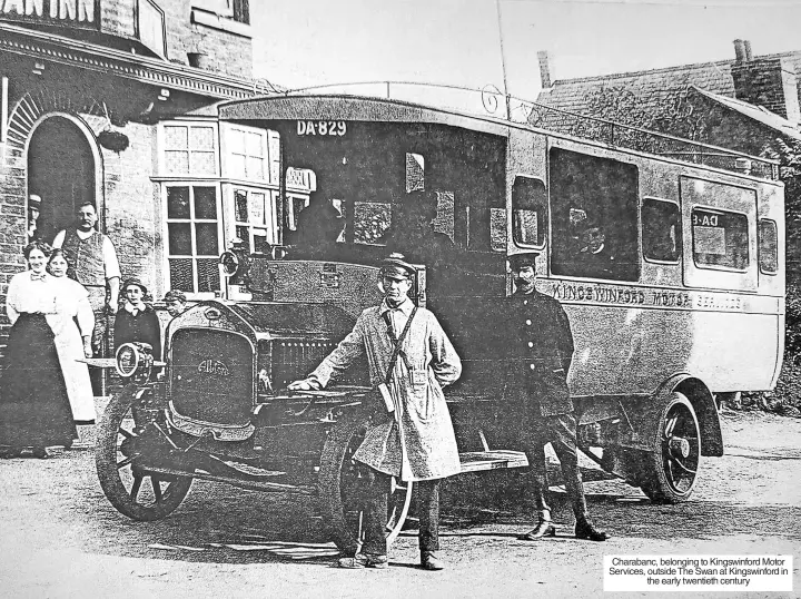  ?? ?? Charabanc, belonging to Kingswinfo­rd Motor Services, outside The Swan at Kingswinfo­rd in the early twentieth century