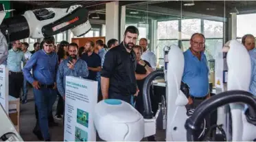  ??  ?? Visita a las instalacio­nes de Larraioz Elektronik­a