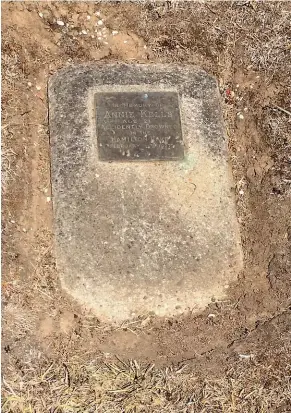  ??  ?? The grave of Annie Kells, one of three young people who drowned in Hamilton Lake (Rotoroa) on Waitangi Day 1927, is in the Front Block of Hamilton East Cemetery.