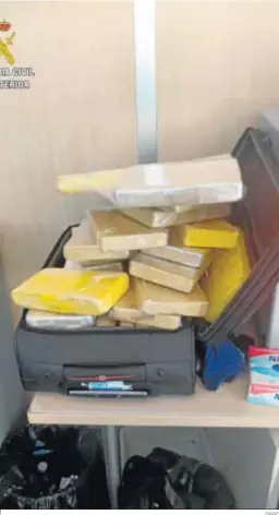  ?? DGGC ?? La maleta cargada de droga del militar brasileño