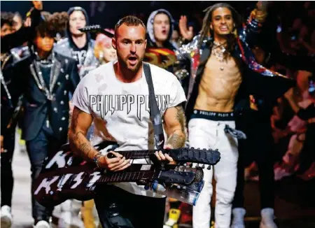  ?? GETTY ?? Modedesign­er Philipp Plein mag es laut und theatralis­ch: Sein Vermögen wird auf 250 bis 300 Millionen Franken geschätzt.