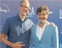  ??  ?? Dúo dinámico. Casarosa junto al productor Pete Docter, de Pixar.