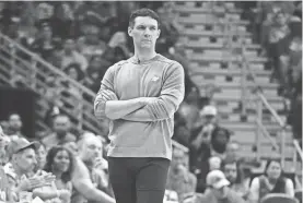  ?? MATT BUSH/USA TODAY SPORTS ?? Thunder coach Mark Daigneault looks Saturday on during a playoff game against the Pelicans.