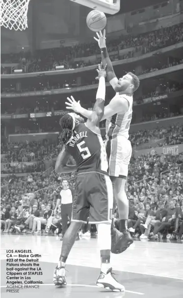  ??  ?? LOS ANGELES, CA — Blake Griffin #23 of the Detroit Pistons shoots the ball against the LA Clippers at STAPLES Center in Los Angeles, California. AGENCE FRANCE PRESSE