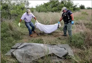  ??  ?? The funeral director and a sheriff’s deputy remove Rosario’s body from the brush.