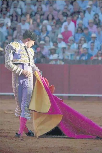  ?? JUAN CARLOS MUÑOZ ?? Alejandro Talavante, en la plaza de toros de Sevilla.