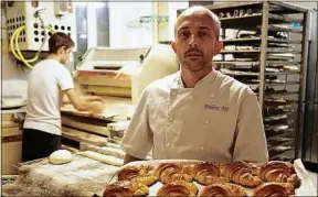  ??  ?? Frédéric Roy dénonce la vente des pâtisserie­s industriel­les en boulangeri­e.