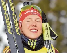  ??  ?? Augen zu und den Moment einfangen: Laura Dahlmeier nach ihrer zweiten Goldme daille bei der WM in der Verfolgung.