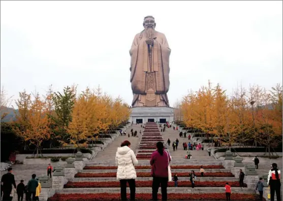  ??  ?? Qufu’s Nishan Sacred Land features a 72-meter statue of Confucius, the world’s largest.